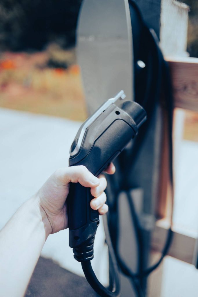 Carte de recharge électrique : astuces pour payer moins cher